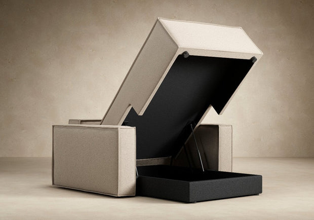 Newilla Lounger Chair - Molecule Design-Online 