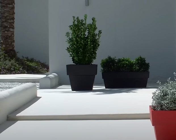 Conic Jardiniere Planter - Molecule Design-Online 