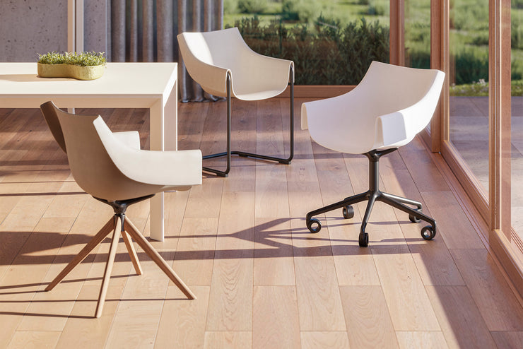 Manta Cantilever Chair