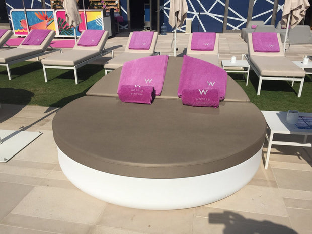 Vela Round Daybed with Reclining Backrest - Molecule Design-Online 