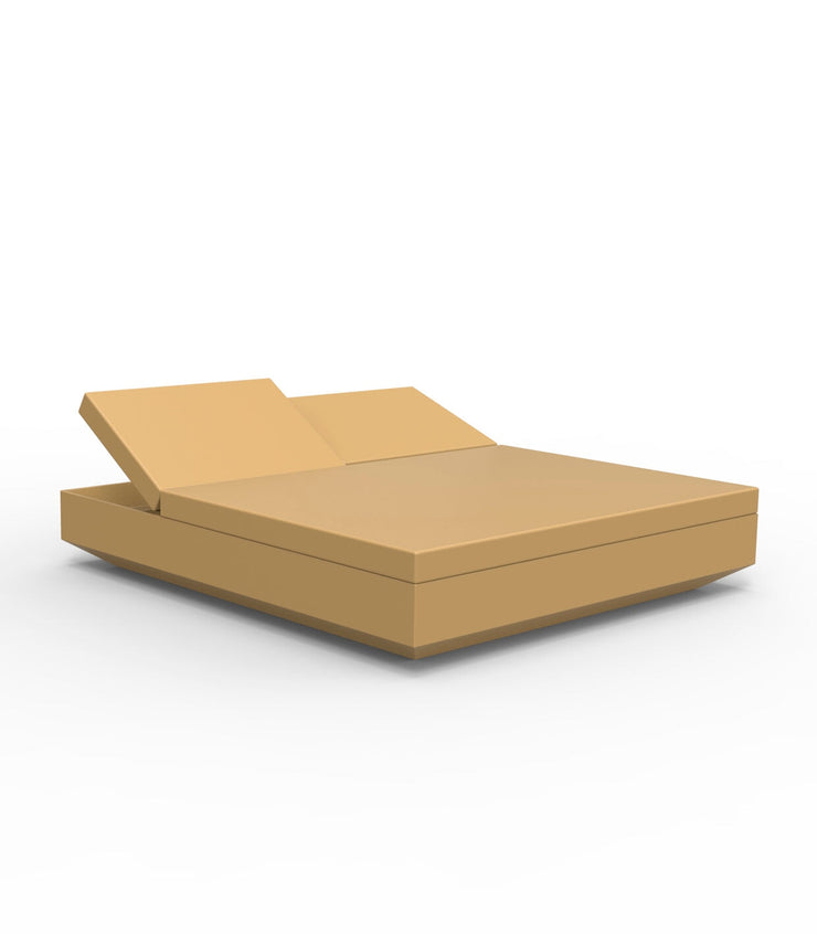 Vela Square Daybed with Two Reclining Backrests - Molecule Design-Online 