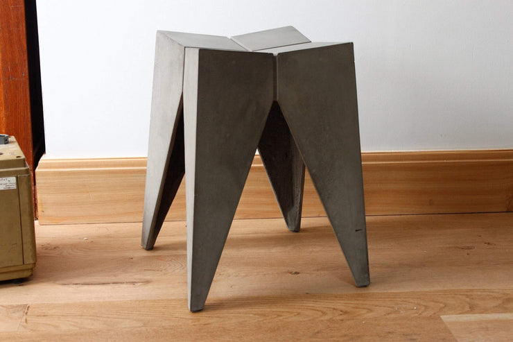 Singleton -Bridge Stool - Molecule Design-Online 