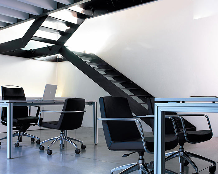 Jolly Swivel Base Chair - Chrome Arms - Molecule Design-Online 