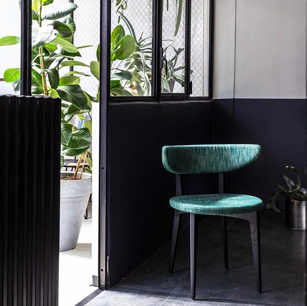 Shortwave Chair - Molecule Design-Online 