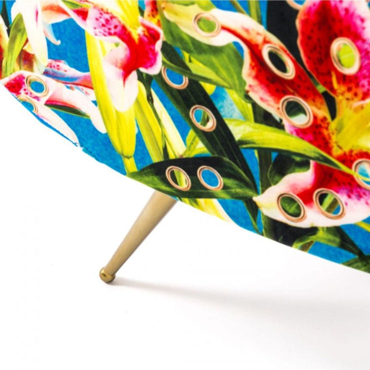 Toiletpaper - Flower with Holes Armchair - Molecule Design-Online 