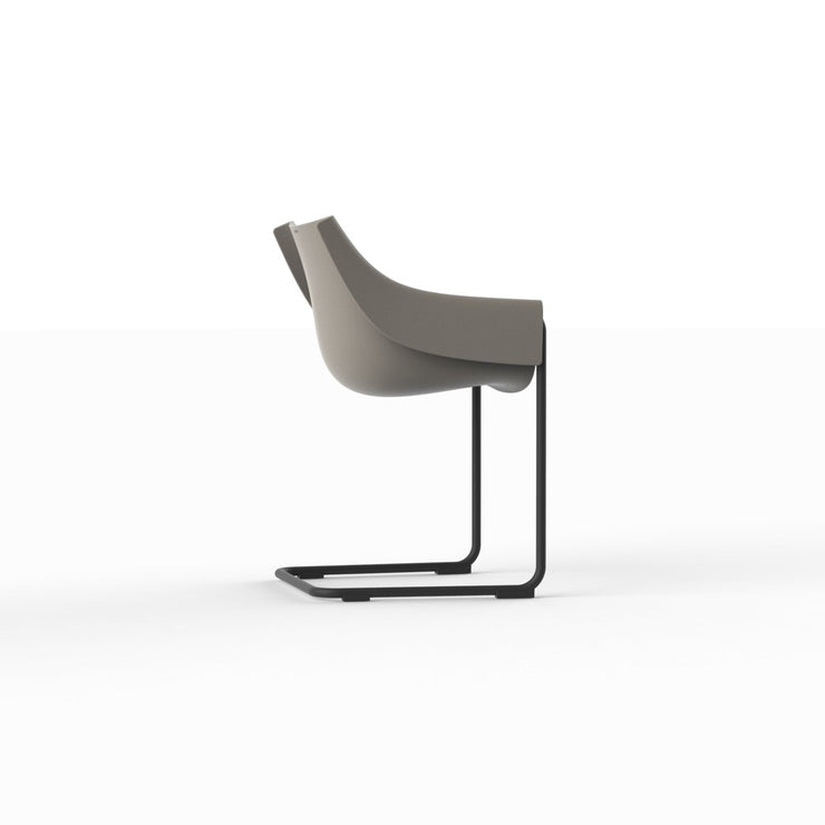 Manta Collection -  Cantilever Chair - Molecule Design-Online 