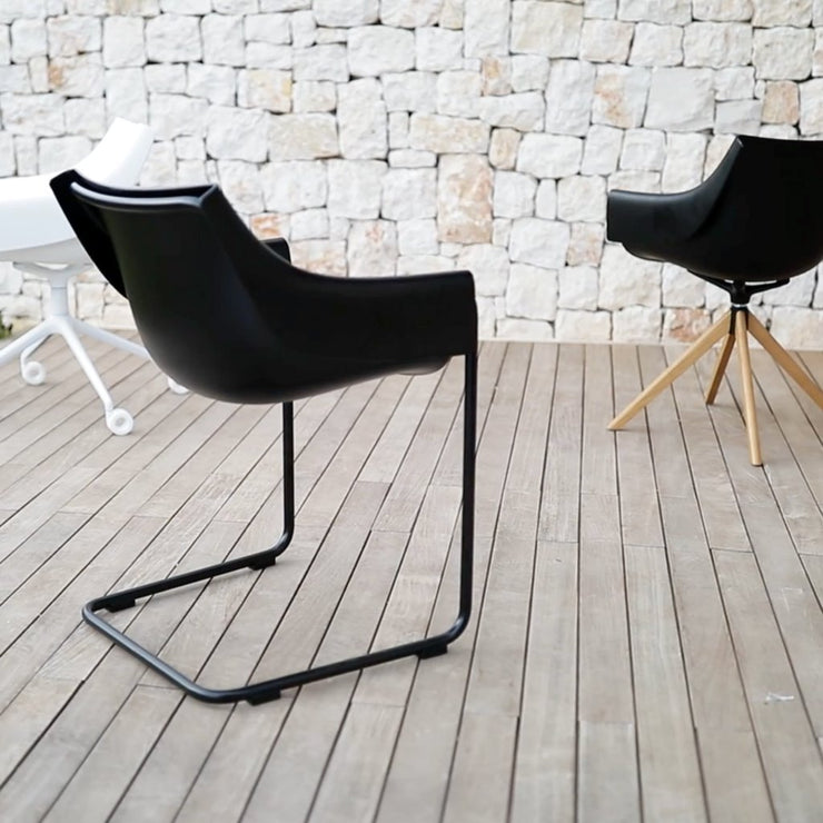 Manta Collection -  Cantilever Chair - Molecule Design-Online 