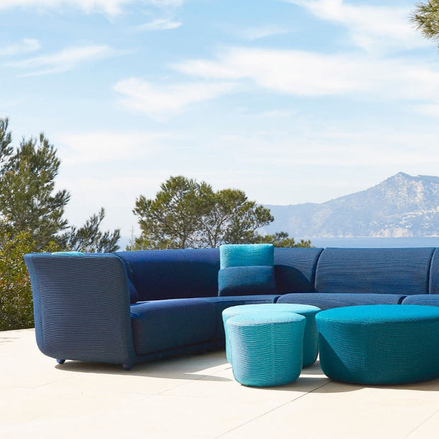 Suave Sectional Sofa - Curve - Molecule Design-Online 