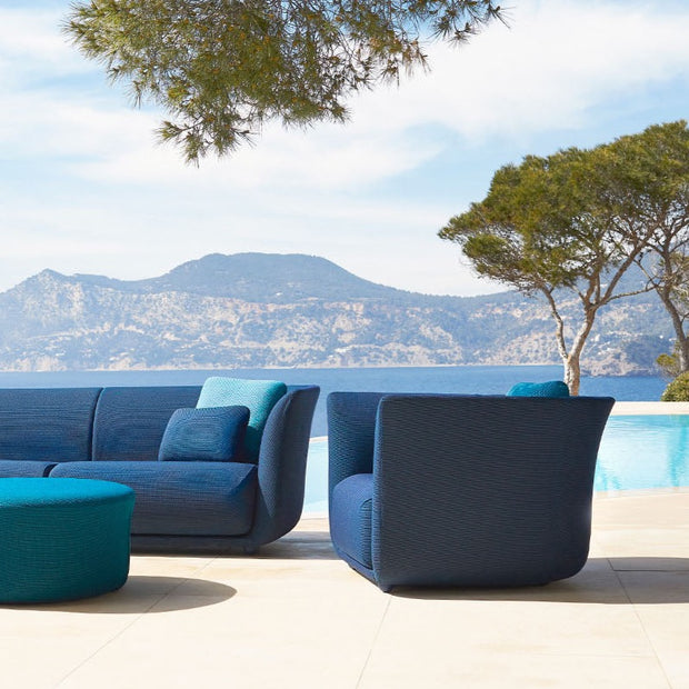 Suave Lounge Chair - Molecule Design-Online 