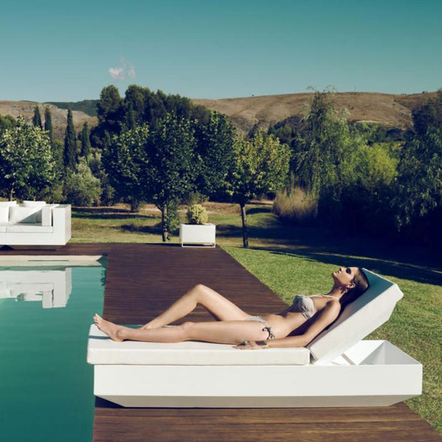 Vela Sun Chaise - Molecule Design-Online 